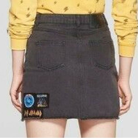 Junk Food Faded Black Def Leppard Patch Denim Jean Mini Skirt Size 5 - Picture 3 of 9